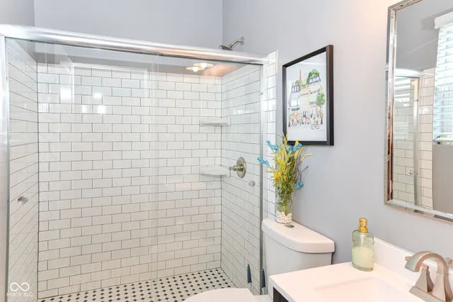 $349,900 | 519 Lincoln Street, Indianapolis, IN 46203