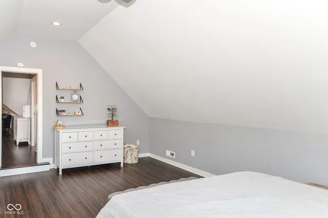 $349,900 | 519 Lincoln Street, Indianapolis, IN 46203