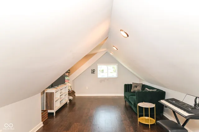 $349,900 | 519 Lincoln Street, Indianapolis, IN 46203