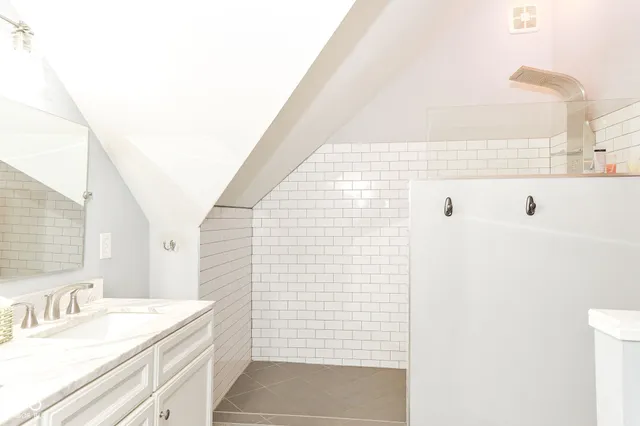 $349,900 | 519 Lincoln Street, Indianapolis, IN 46203