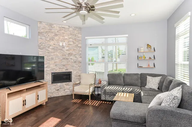 $349,900 | 519 Lincoln Street, Indianapolis, IN 46203