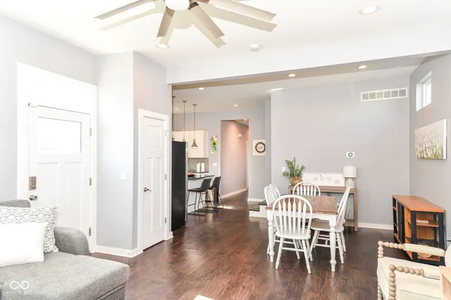 $349,900 | 519 Lincoln Street, Indianapolis, IN 46203