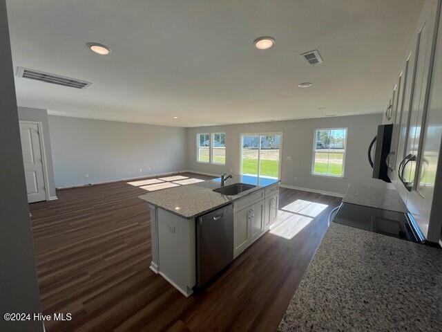 112 Ginters Park Road Supply, NC 28462 - Photo 6 of 10 Living/ Kitchen