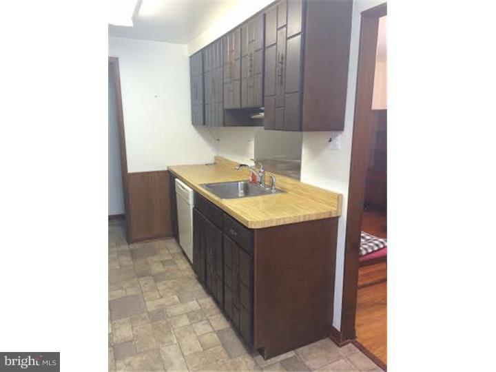 3506 Primrose Road Philadelphia, PA 19114 - Photo 9 of 20 Kitchen