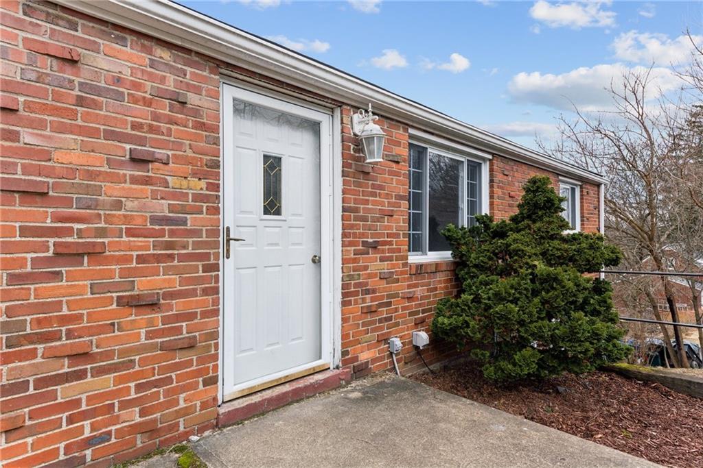 95 Bartley Road Pittsburgh, PA 15241 - Photo 3 of 22 Gallery Image 3