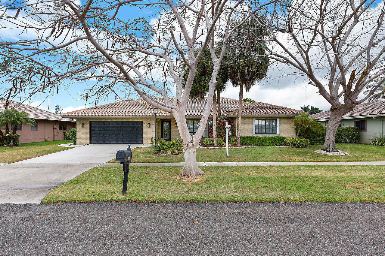 22074 West Soliel Circle Boca Raton, FL 33433 - Photo 1 of 34 001-22074SolielCirW-BocaRaton-FL-small