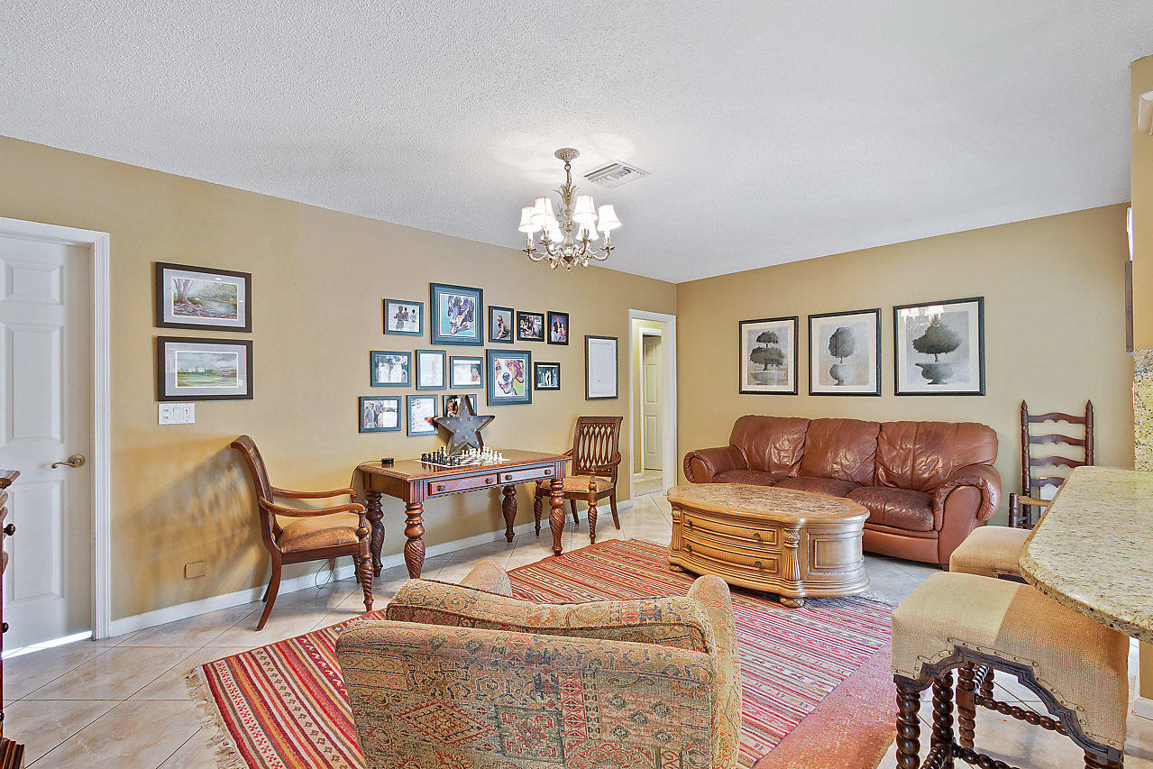 22074 West Soliel Circle Boca Raton, FL 33433 - Photo 12 of 34 012-22074SolielCirW-BocaRaton-FL-small