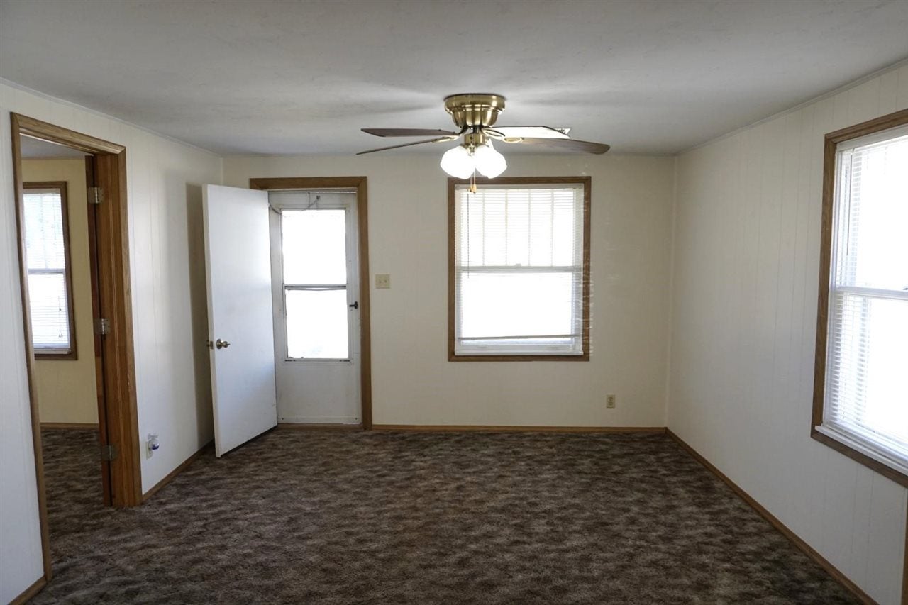 710 Locust Street Perry, OK 73077 - Photo 4 of 24 Gallery Image 4
