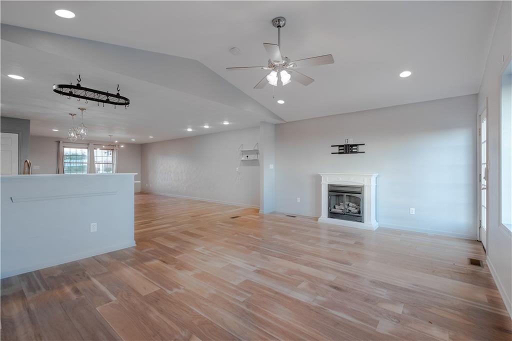 148 Rustic Ridge Drive Pittsburgh, PA 15239 - Photo 12 of 25 Gallery Image 12