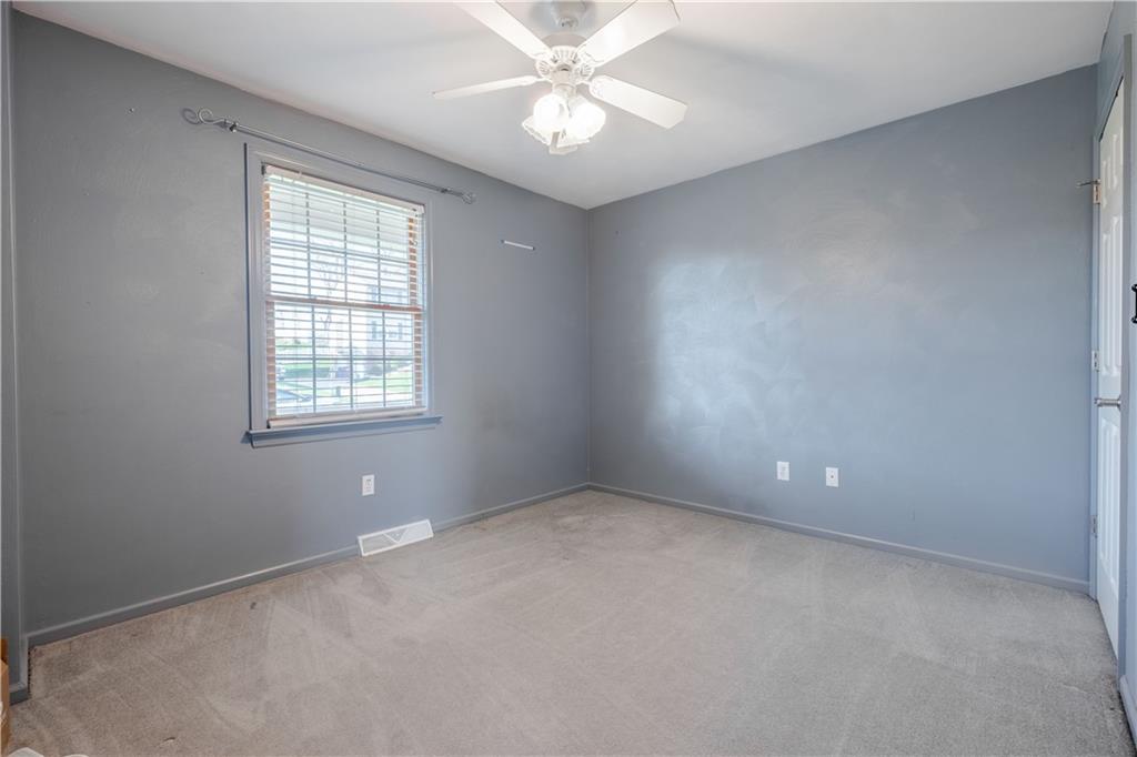 148 Rustic Ridge Drive Pittsburgh, PA 15239 - Photo 15 of 25 Gallery Image 15
