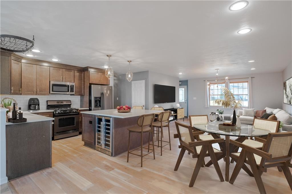 148 Rustic Ridge Drive Pittsburgh, PA 15239 - Photo 5 of 25 Gallery Image 5