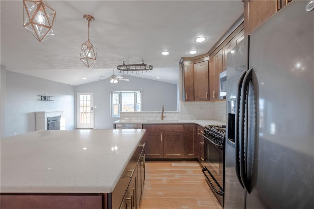 148 Rustic Ridge Drive Pittsburgh, PA 15239 - Photo 10 of 25 Gallery Image 10