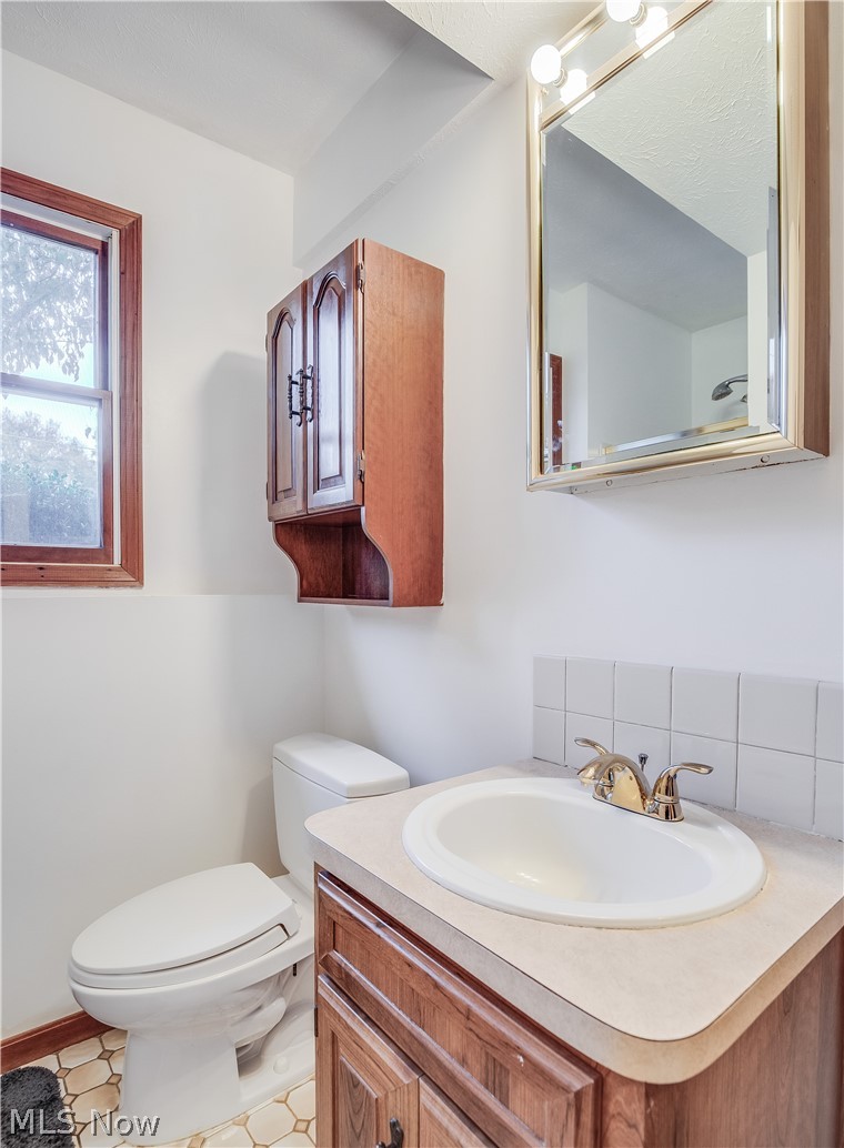 2660 Graybill Road Uniontown, OH 44685 - Photo 18 of 31 Gallery Image 18