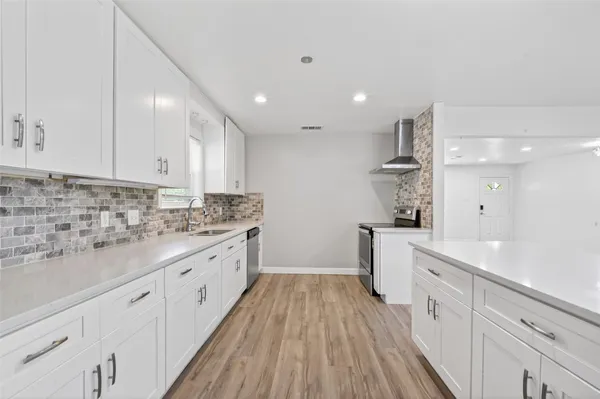 $2,500 | 5822 Reamer Street, Houston, TX 77074