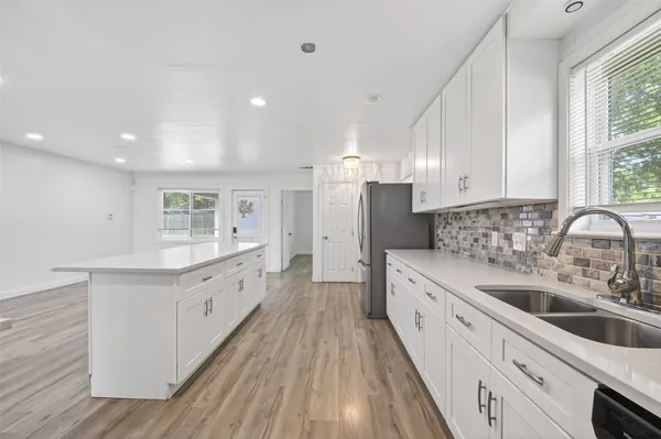 $2,500 | 5822 Reamer Street, Houston, TX 77074