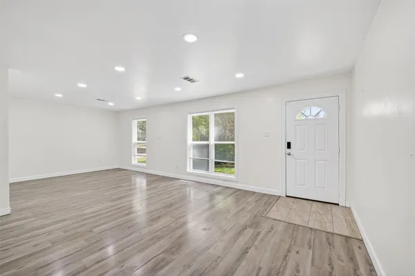 $2,500 | 5822 Reamer Street, Houston, TX 77074