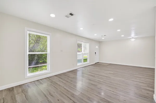 $2,500 | 5822 Reamer Street, Houston, TX 77074