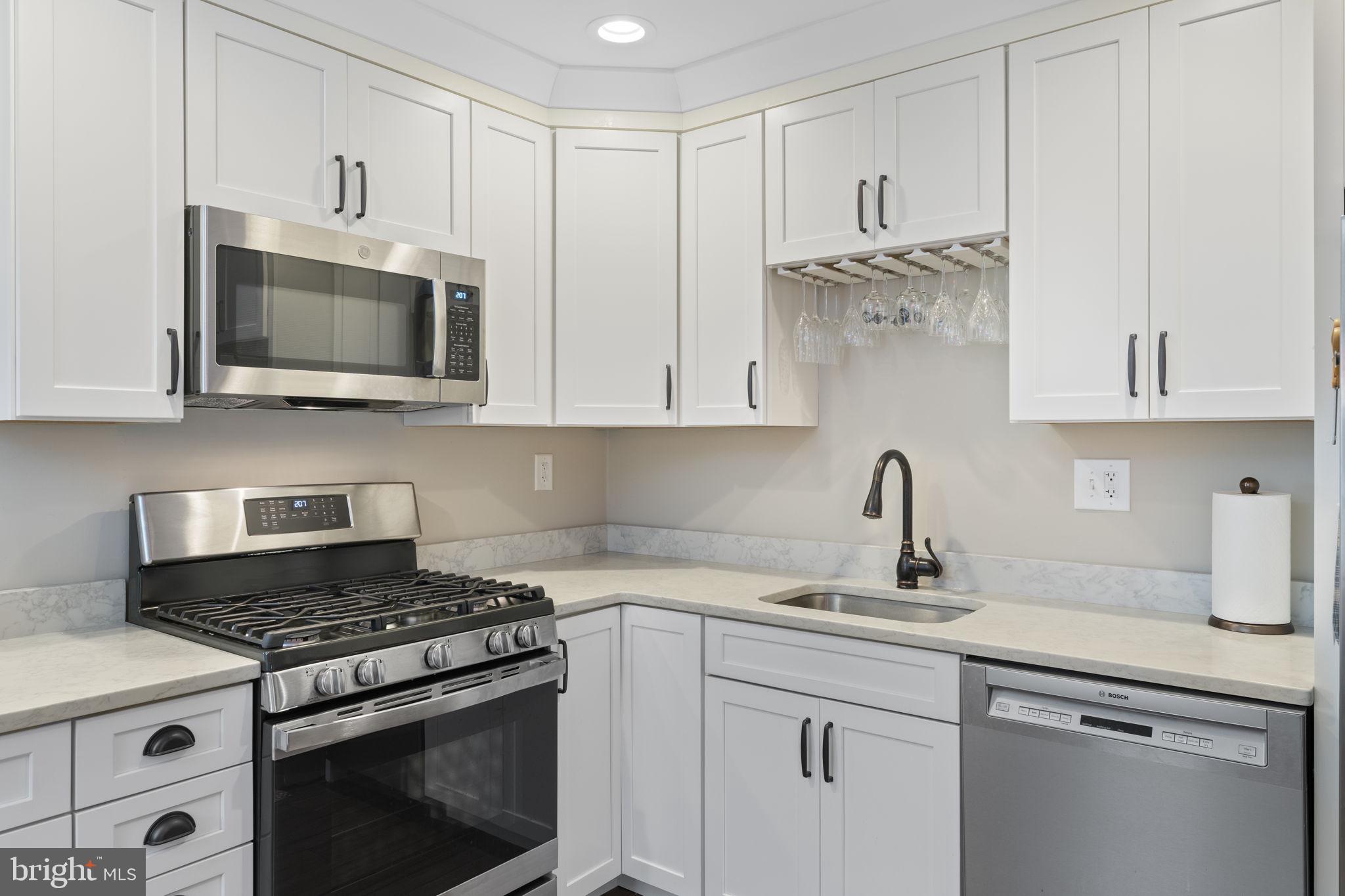 41 Rampart Drive Chesterbrook, PA 19087 - Photo 4 of 42 Easy Quartz Countertops