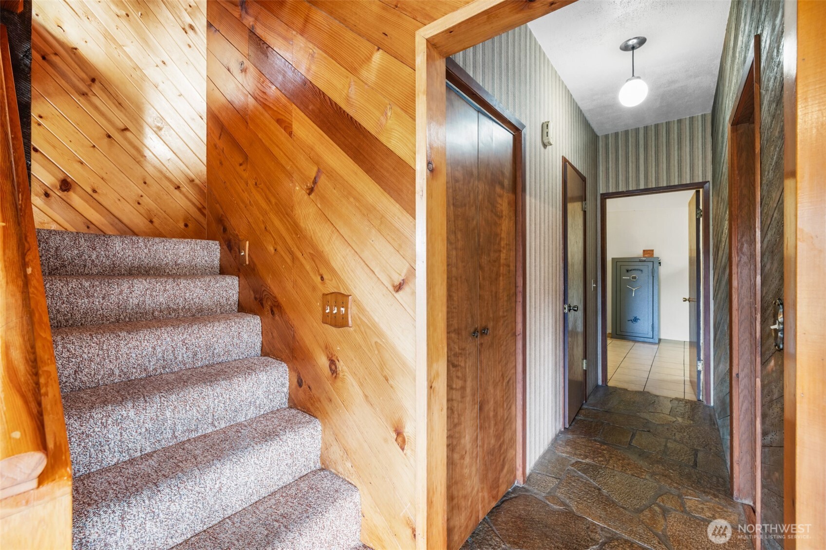 453 Stampede Drive Sequim, WA 98382 - Photo 12 of 36 a view of entryway