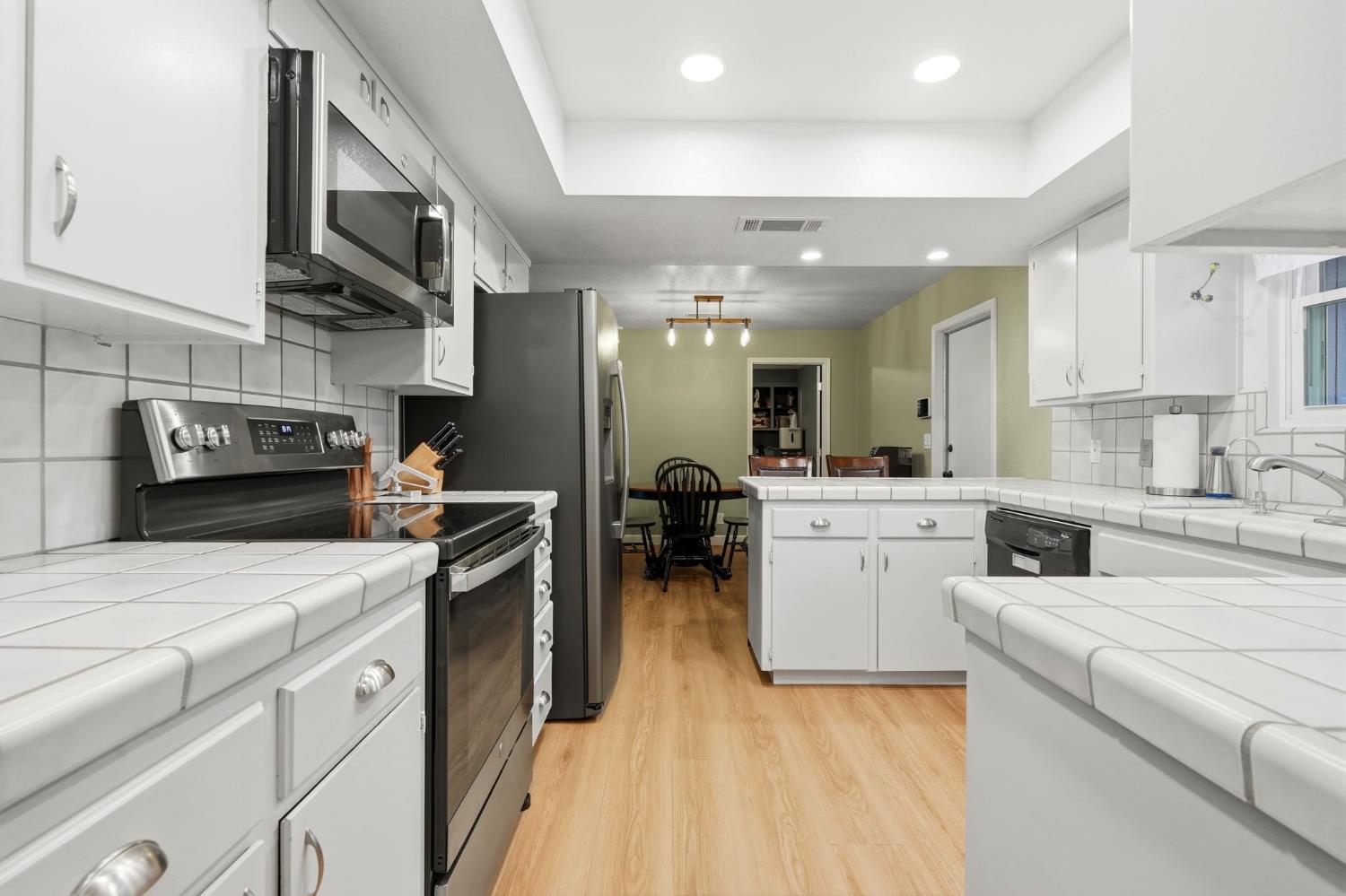 813 West Willow Street Exeter, CA 93221 - Photo 12 of 42