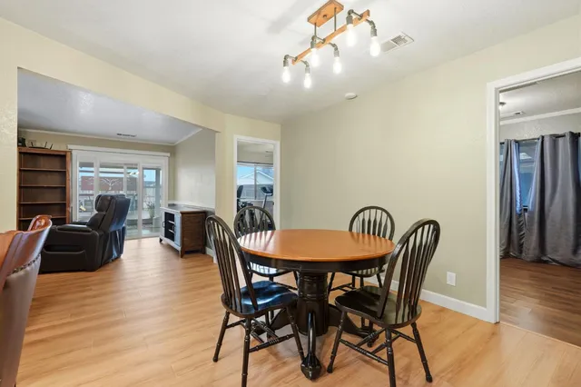 $395,000 | 813 West Willow Street, Exeter, CA 93221