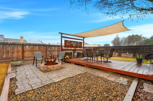 $395,000 | 813 West Willow Street, Exeter, CA 93221