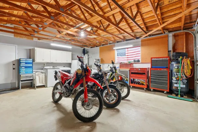 $395,000 | 813 West Willow Street, Exeter, CA 93221