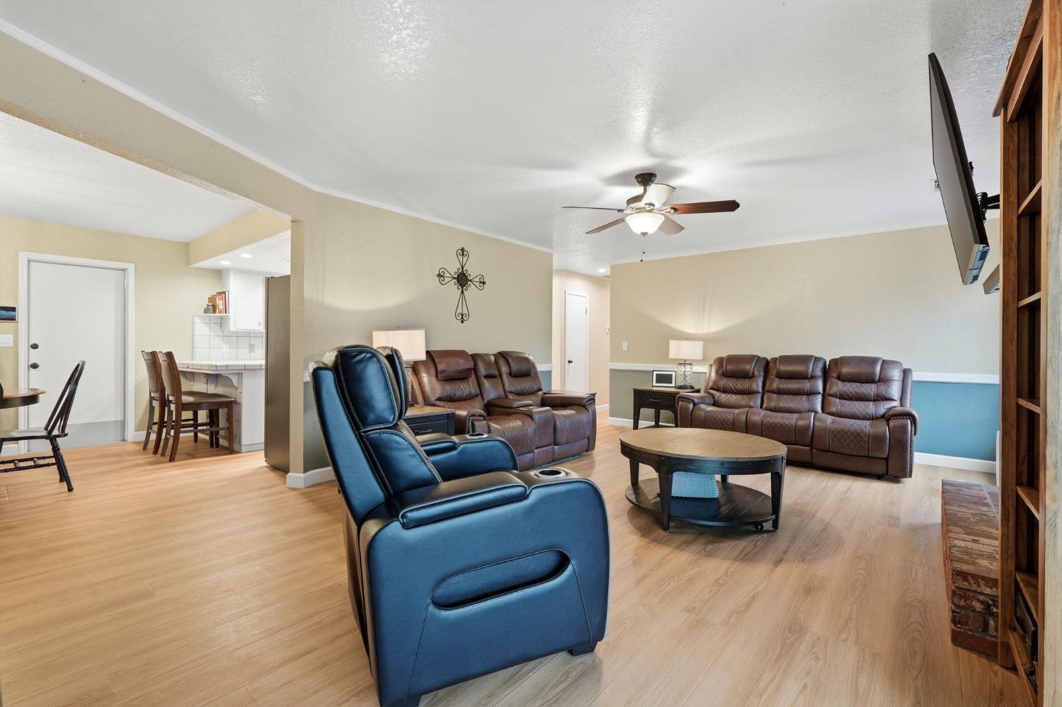 813 West Willow Street Exeter, CA 93221 - Photo 10 of 42