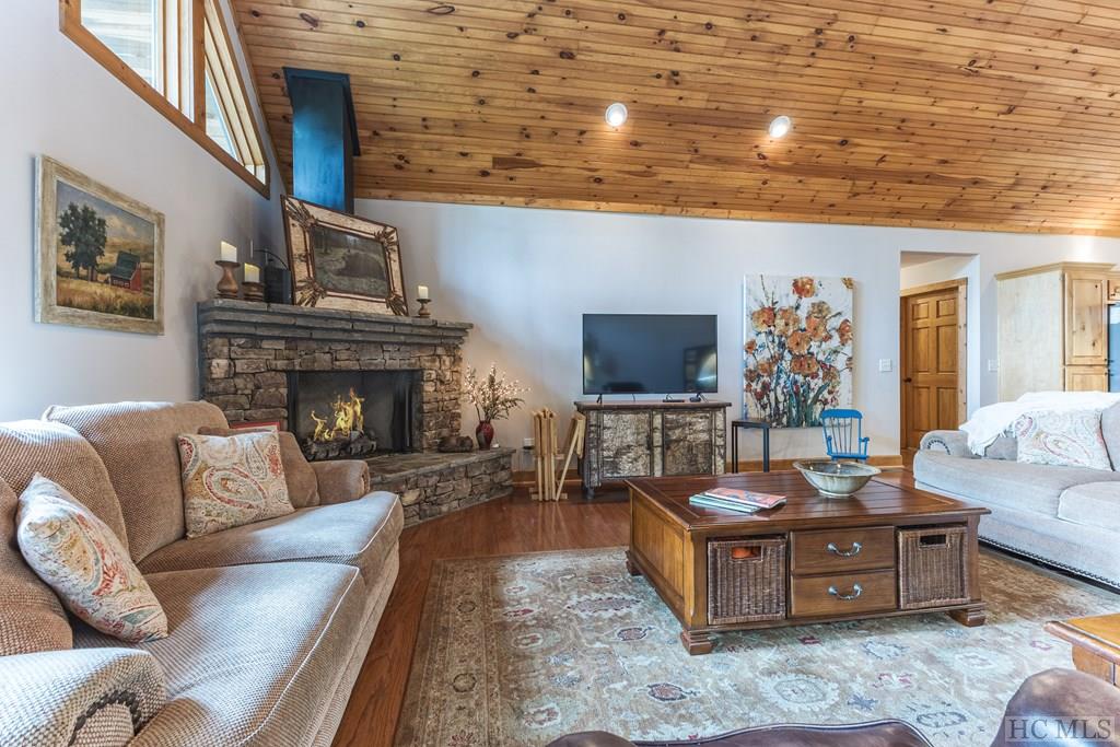 752 Found Forest Road Cashiers, NC 28717 - Photo 8 of 32 Gallery Image 8