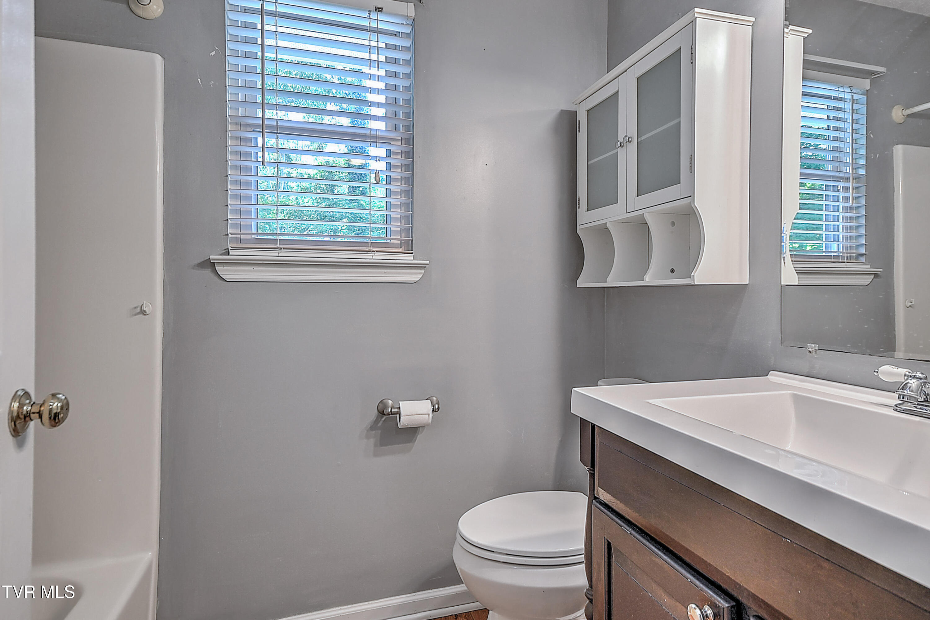 107 Springview Drive Gray, TN 37615 - Photo 29 of 44 FE5CC383-0644-4016-A754-B676CD611199
