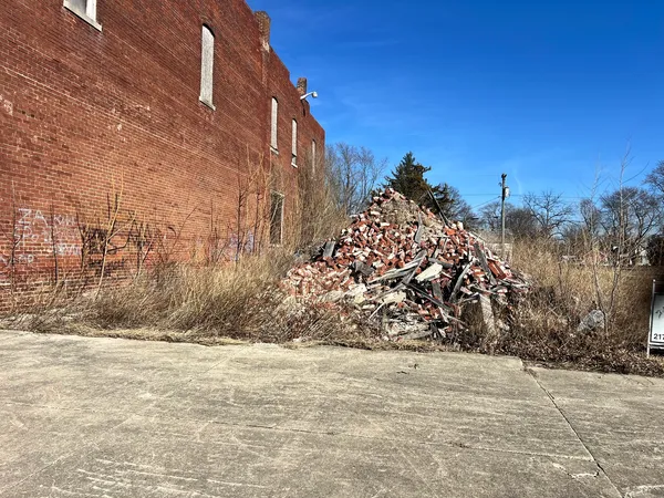 $15,000 | 121 South Main Street, Rankin, IL 60960