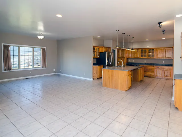 $595,000 | 100 Walden Pond Boulevard, Monticello, IL 61856