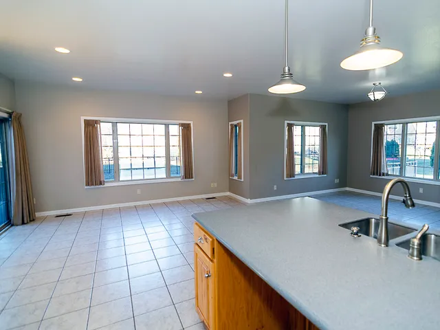 $595,000 | 100 Walden Pond Boulevard, Monticello, IL 61856