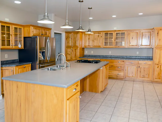 $595,000 | 100 Walden Pond Boulevard, Monticello, IL 61856