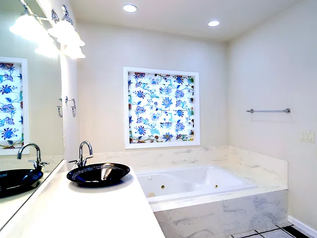 $595,000 | 100 Walden Pond Boulevard, Monticello, IL 61856