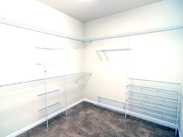 $595,000 | 100 Walden Pond Boulevard, Monticello, IL 61856