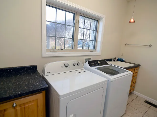 $595,000 | 100 Walden Pond Boulevard, Monticello, IL 61856