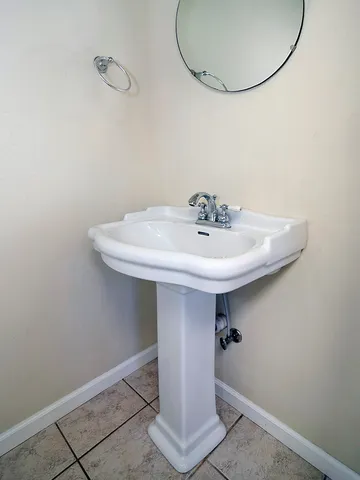 $595,000 | 100 Walden Pond Boulevard, Monticello, IL 61856