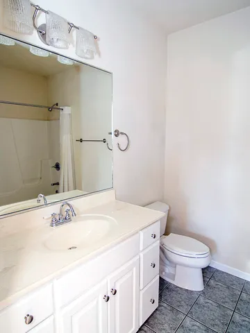 $595,000 | 100 Walden Pond Boulevard, Monticello, IL 61856