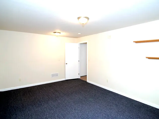 $595,000 | 100 Walden Pond Boulevard, Monticello, IL 61856