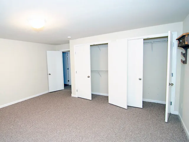 $595,000 | 100 Walden Pond Boulevard, Monticello, IL 61856