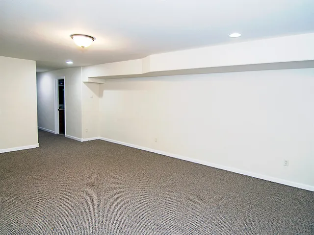 $595,000 | 100 Walden Pond Boulevard, Monticello, IL 61856