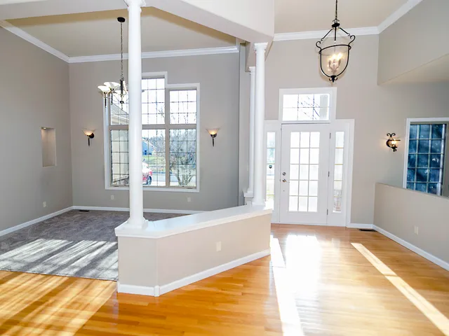 $595,000 | 100 Walden Pond Boulevard, Monticello, IL 61856