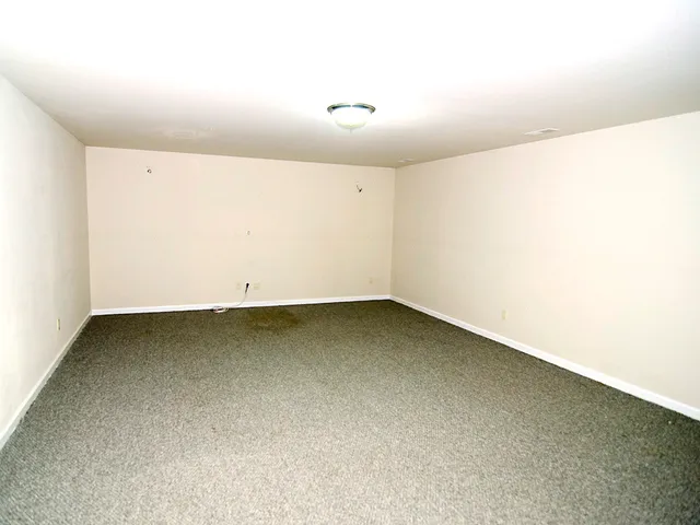 $595,000 | 100 Walden Pond Boulevard, Monticello, IL 61856