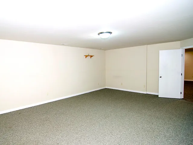 $595,000 | 100 Walden Pond Boulevard, Monticello, IL 61856