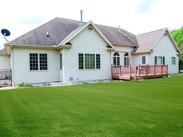 $595,000 | 100 Walden Pond Boulevard, Monticello, IL 61856