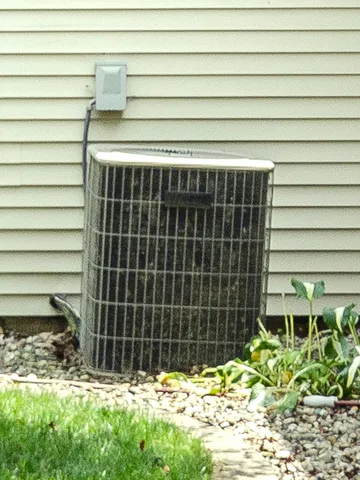 $595,000 | 100 Walden Pond Boulevard, Monticello, IL 61856