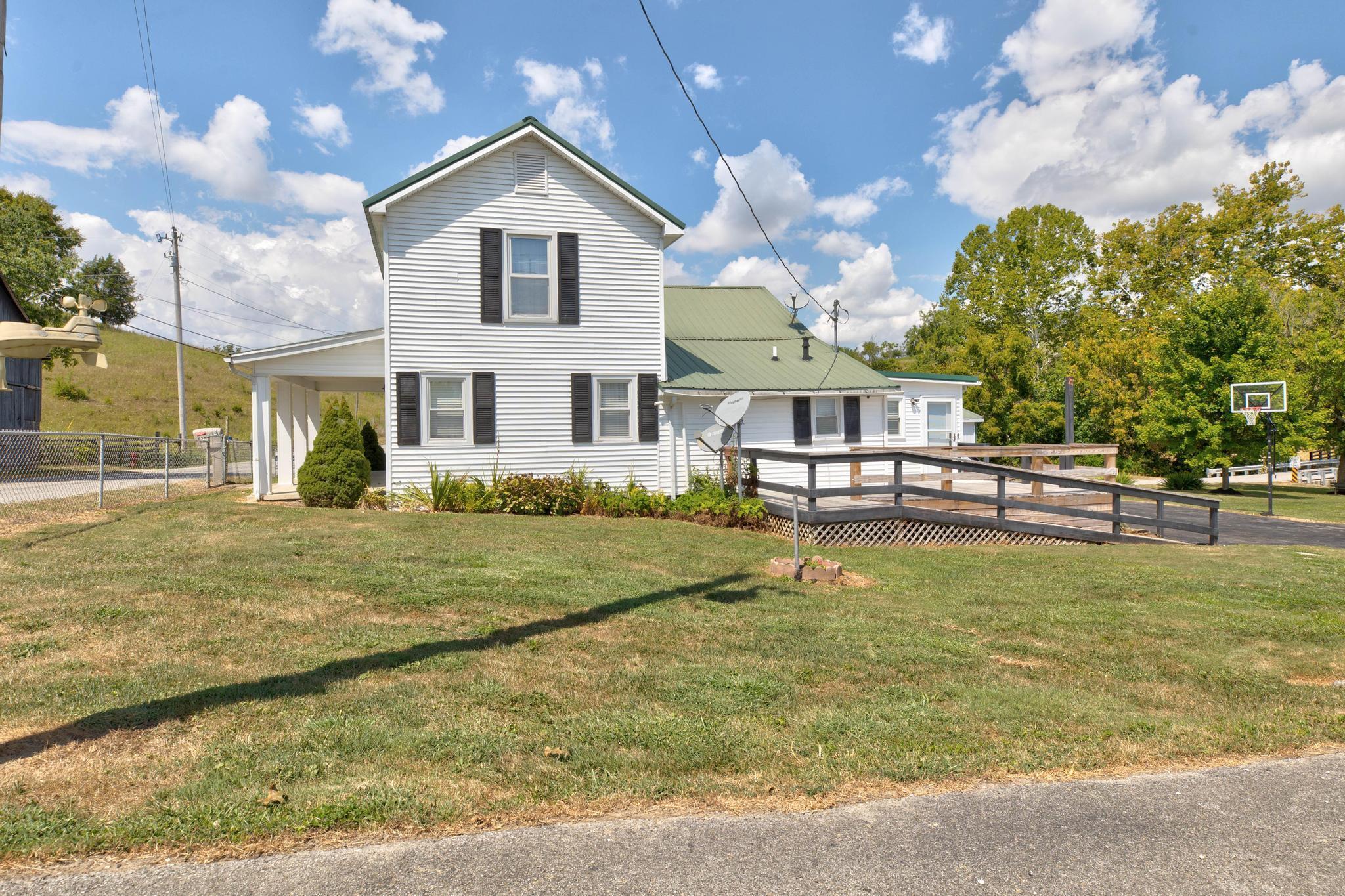 6255 Spencer Road Mount Sterling, KY 40353 - Photo 9 of 39 IMG_2727