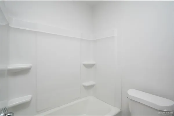 $875 | 1107 Shasta Avenue, Unit 4, McAllen, TX 78504