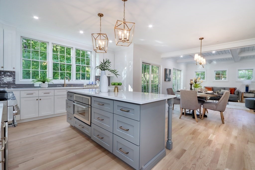 75 Judith Road Newton, MA 02459 - Photo 5 of 28